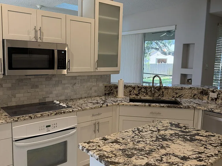 1251 S Banana River Dr — Photo 4