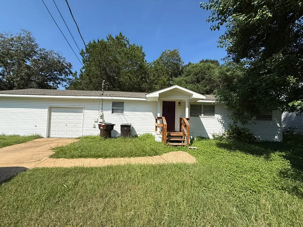 622 Cleveland St — Photo 1