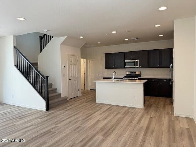 2nd image of 1250 W Sparrow Drive