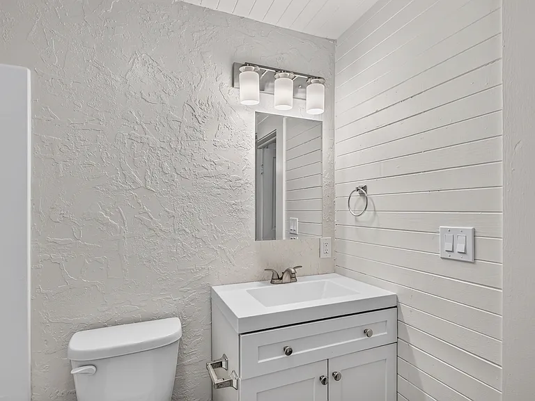 715 N Main St #715.5 — Photo 17