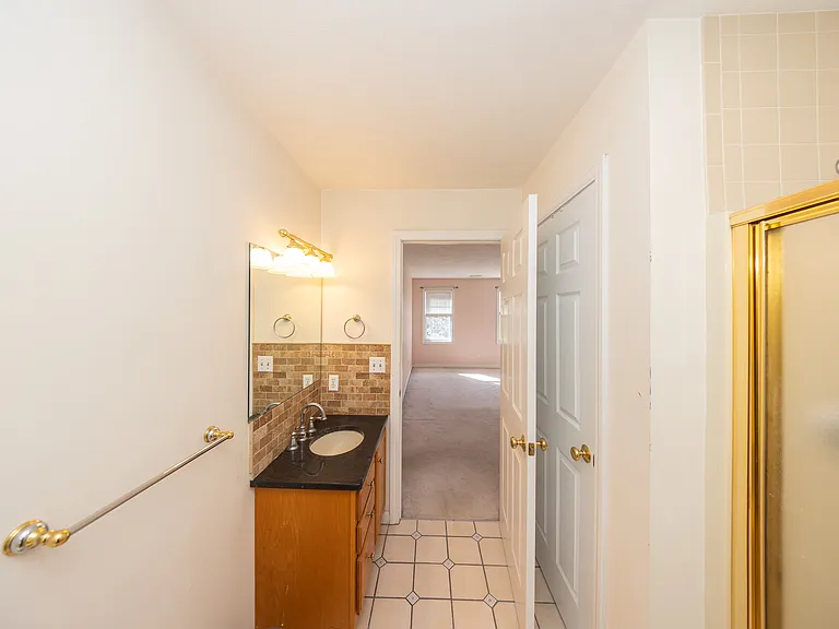 469 Walnut St — Photo 16