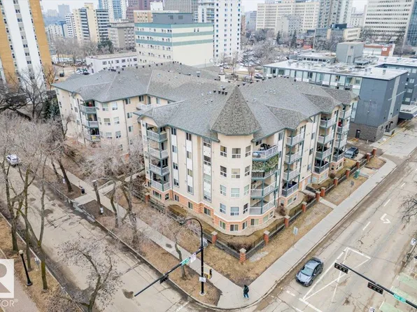 9938 104th St NW #206, Edmonton, AB T5K 2X7