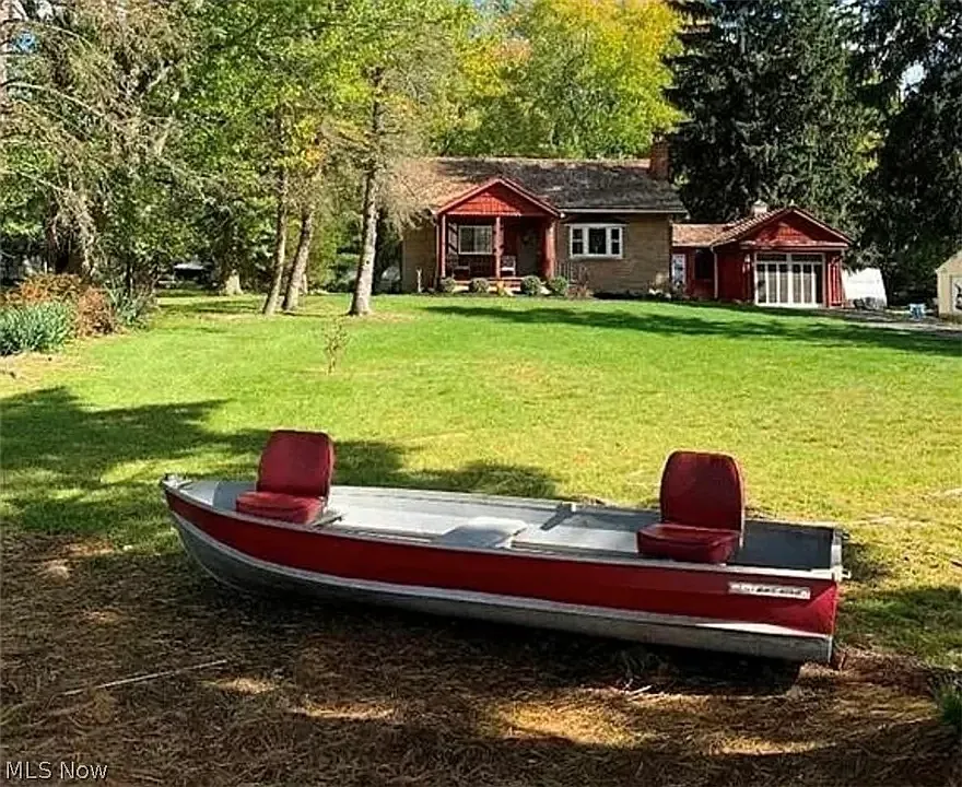 2 bed, 1.5 bath, 1938 sqft, $2,200 — Photo 1