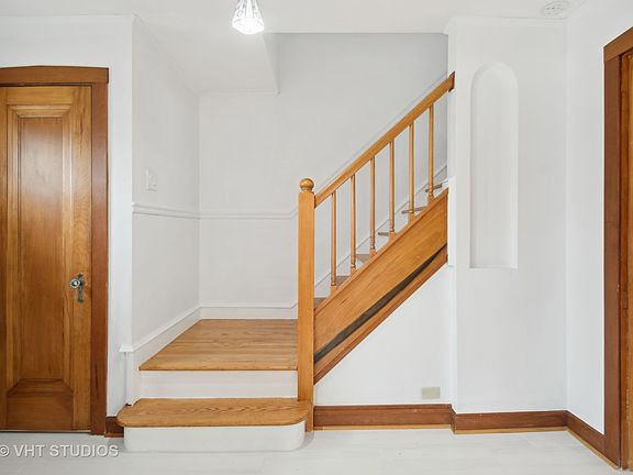 3rd image of 8245 N Olcott Ave