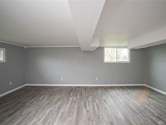 5th image of 2420 Delavan Dr