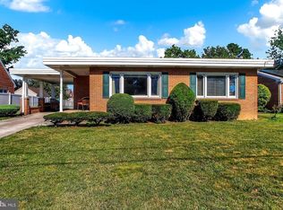 12 Lee St, Hanover, PA 17331