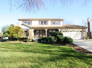 1201 Bridgeport Dr, Schaumburg, IL 60193