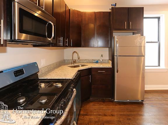 3rd image of 2019 N Hoyne Avenue # Fl 2f2nd