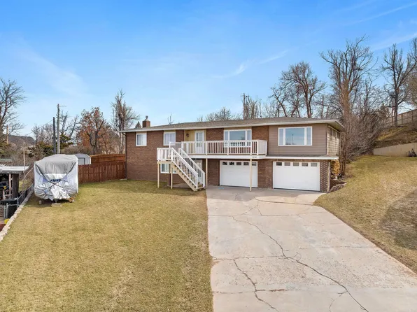 1214 Harmony Cir, Spearfish, SD 57783