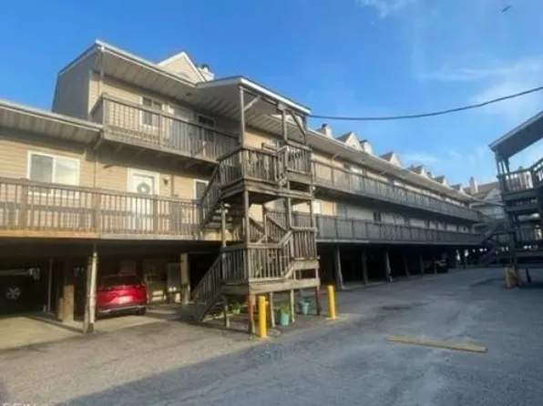 833 Little Bay Ave #20, Norfolk, VA 23503