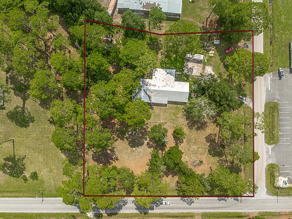 3rd image of 1494 Bluff Rd