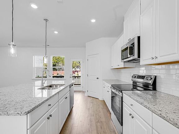 7th image of this home
