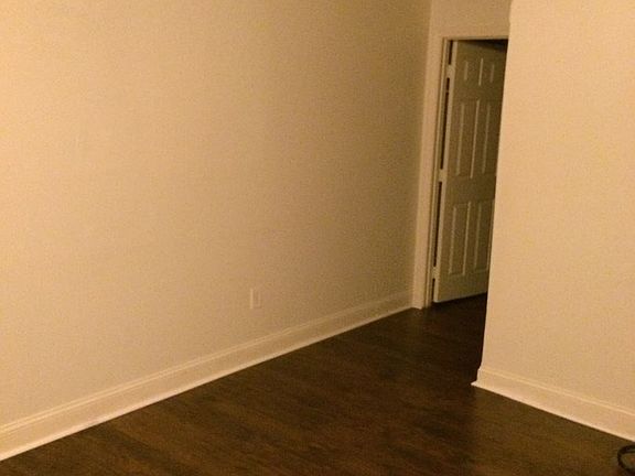 3rd image of 634 W Washington St #1