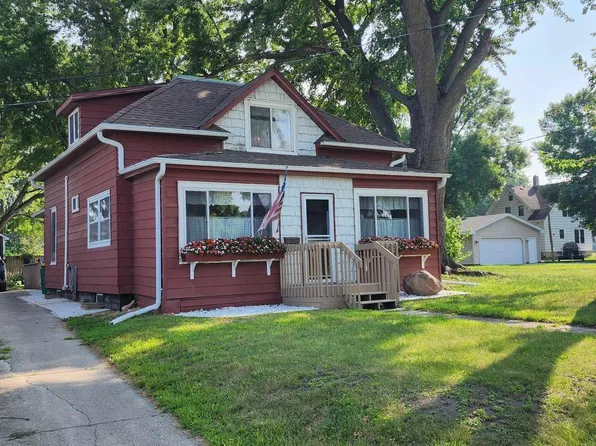 614 E 4th St, Albert Lea, MN 56007
