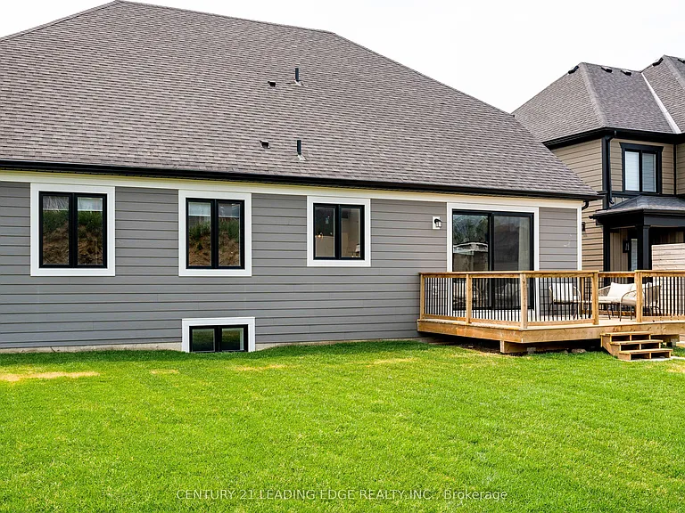 102 Reed Way — Photo 41