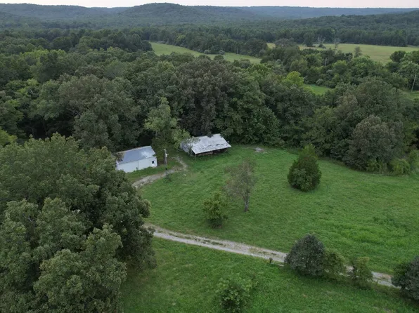 221 Lusk Rd, Golconda, IL 62938