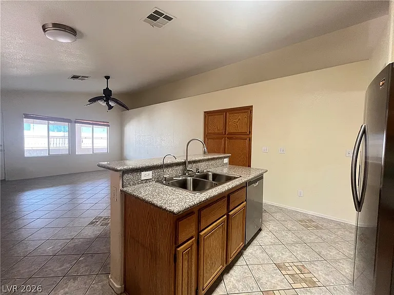 7925 Fall Harvest Dr — Photo 17
