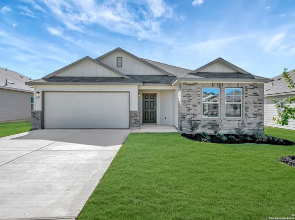 1137 Limestone Ridge, Seguin, TX 78155