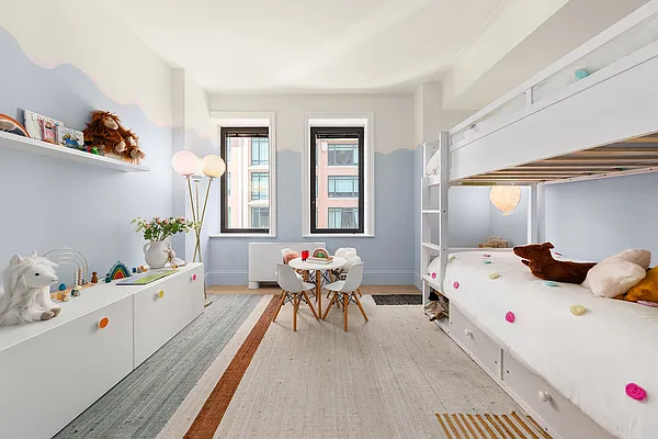 Rented by SERHANT. | media 5