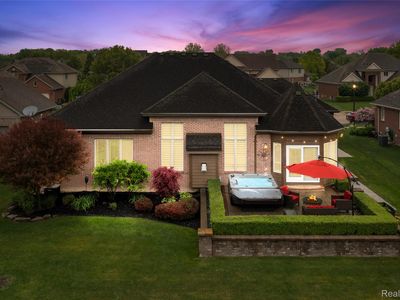 22638 Brantingham Rd, Macomb, MI, 48044