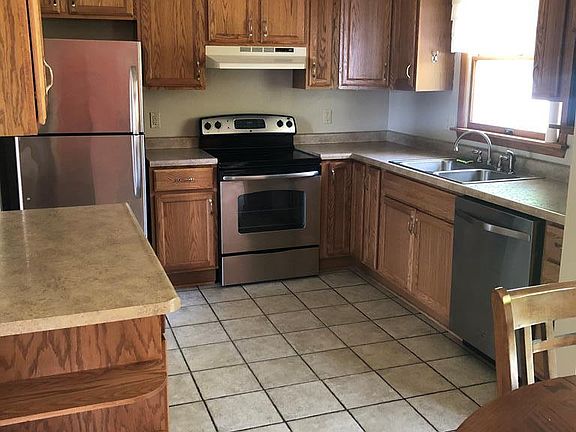 4th image of 2239 Williamsburg Dr