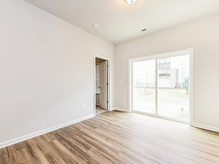 7280 Bellacroft Dr — Photo 7