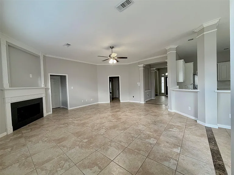 1510 Flanders Field Ln — Photo 3