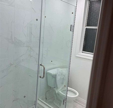3rd image of 271 Dunn Ave #2