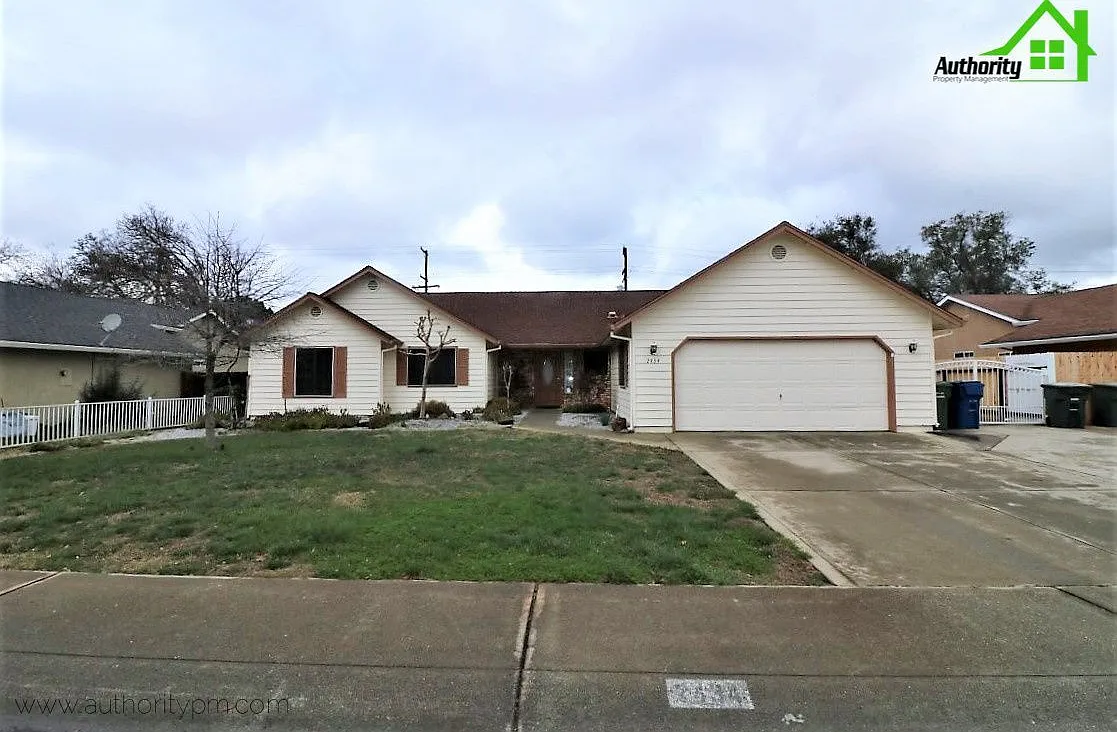 3 bed, 2.0 bath, 1650 sqft, $1,995 — Photo 1