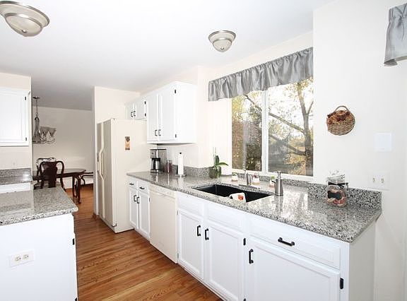 5th image of 2200 N Aster Pl