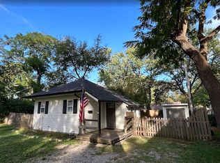 8217 Walnut St, Kansas City, MO 64114