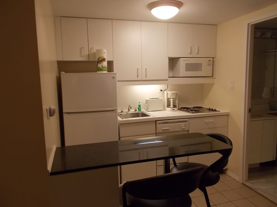 1st image of 150 W 51st St APT 720