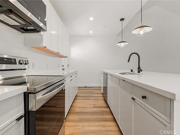 5th image of 226 A Arena St