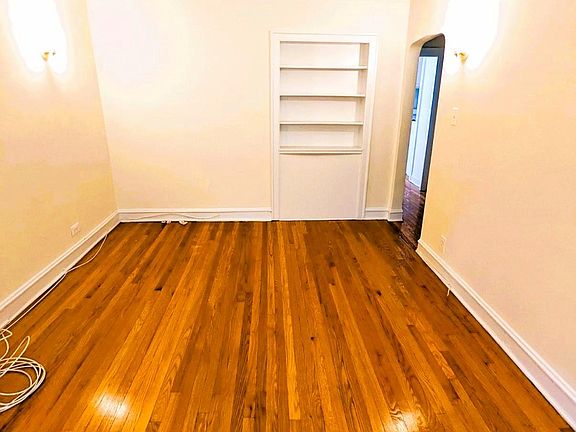 4th image of 1700 W Ainslie St #3B