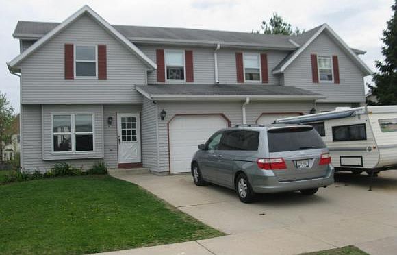 2nd image of 1415 Sunnydale Cir