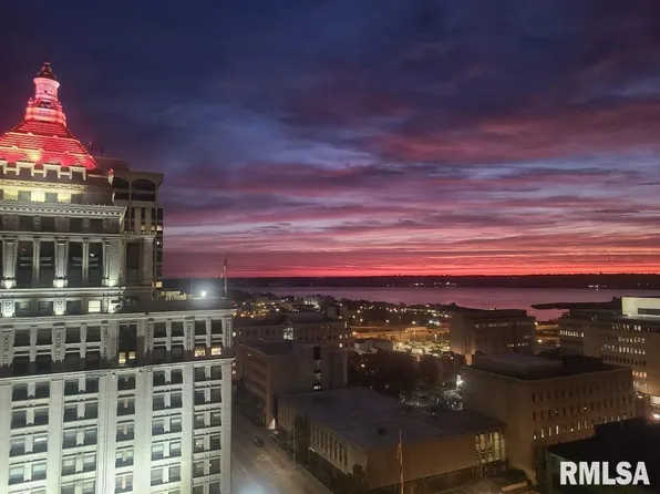 123 SW Jefferson Ave #E17c, Peoria, IL 61602