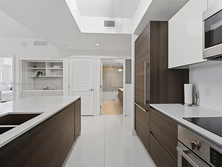 301 Altara Ave #520 — Photo 3