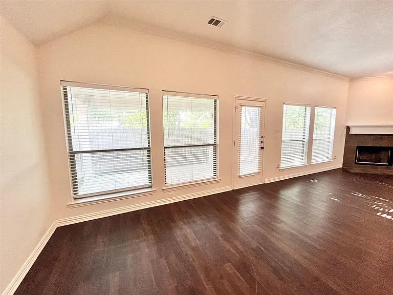500 Hidden Meadow Ct — Photo 11
