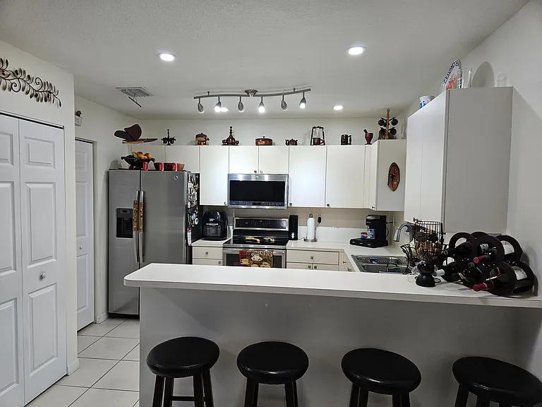 6021 SW 162nd Ct #2 — Photo 7