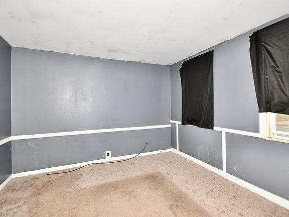 4th image of 1579 Hannibal St