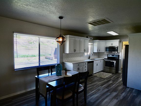 4th image of 618 N Urie East Dr