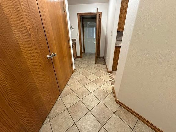 5th image of 509 E Virginia St
