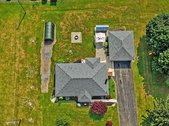 3rd image of 310 S Good Spring Rd