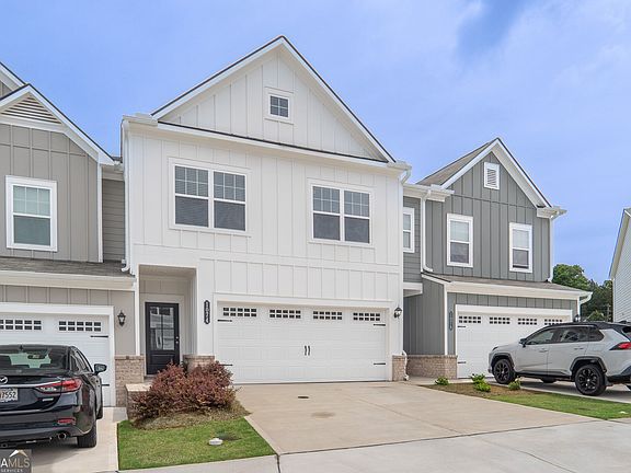 2nd image of 1074 Chastain Dr #44