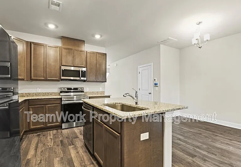 101 Langley Dr #C — Photo 5