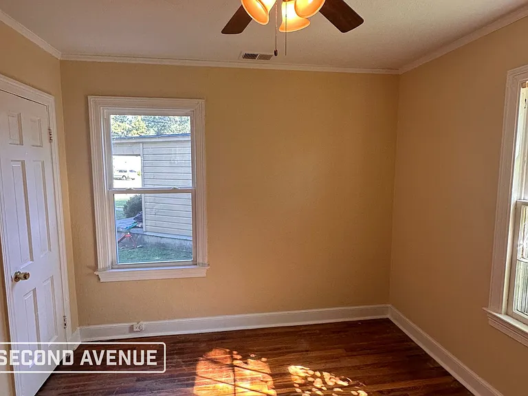 2455 Twain Ave — Photo 6