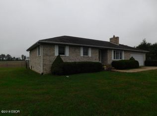 6040 Cedar Rd, Iuka, IL 62849