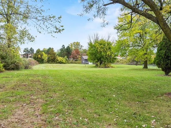 4038 W Washington Center Rd, Fort Wayne, IN 46818
