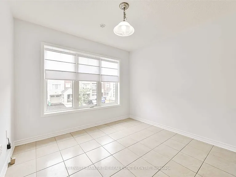 66 Bannister Cres — Photo 11