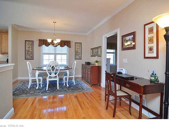 5th image of 1158 Hartford Tpke Unit 11